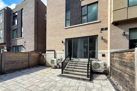 Photo 43 at 5 Smallwood Circle, Brownridge, Vaughan