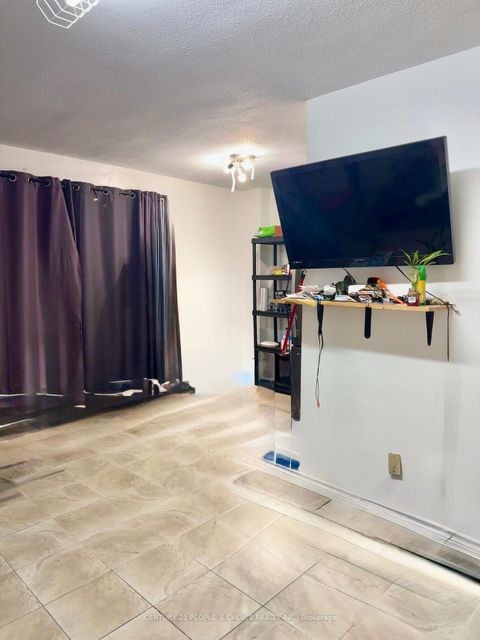 Photo 0 at 116 - 10 Eddystone Avenue, Jane Heights, Toronto