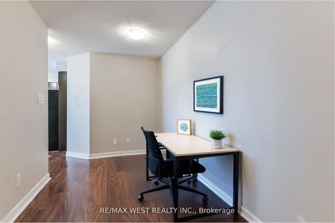 Photo 3 at 903 - 33 Bay Street, Waterfront Communities C1, Toronto