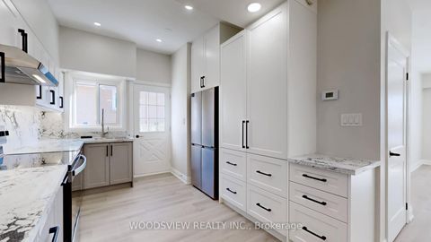 Photo 2 at 56 Niantic Crescent, Donalda, Toronto