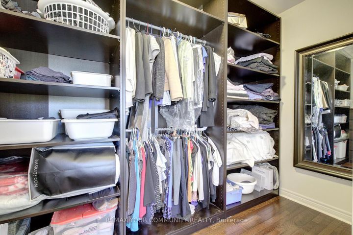 Photo 30 at 6 Halo Court, Patterson, Vaughan