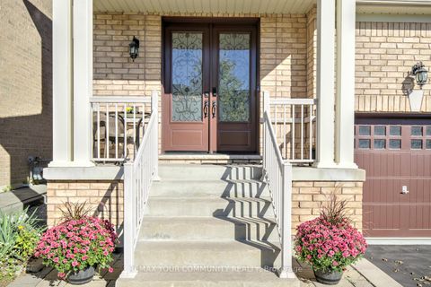 Photo 1 at 6 Halo Court, Patterson, Vaughan