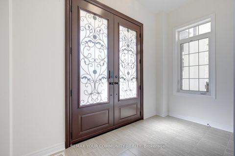 Photo 2 at 6 Halo Court, Patterson, Vaughan