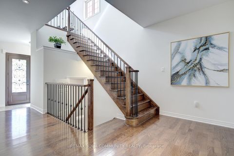 Photo 25 at 6 Halo Court, Patterson, Vaughan