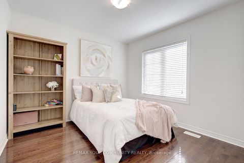 Photo 34 at 6 Halo Court, Patterson, Vaughan