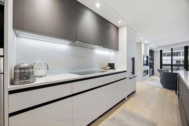 Photo 13 at 1004 - 15 Mcmurrich Street, Annex, Toronto