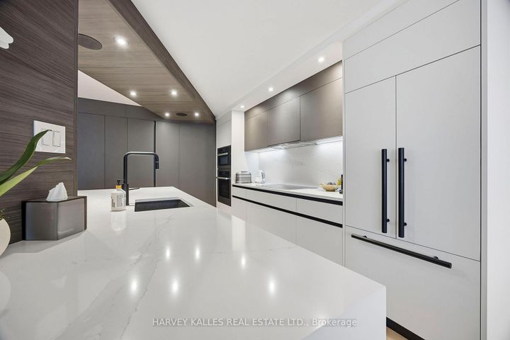 Photo 15 at 1004 - 15 Mcmurrich Street, Annex, Toronto