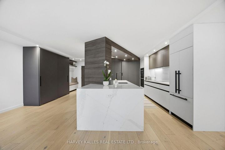 Photo 16 at 1004 - 15 Mcmurrich Street, Annex, Toronto