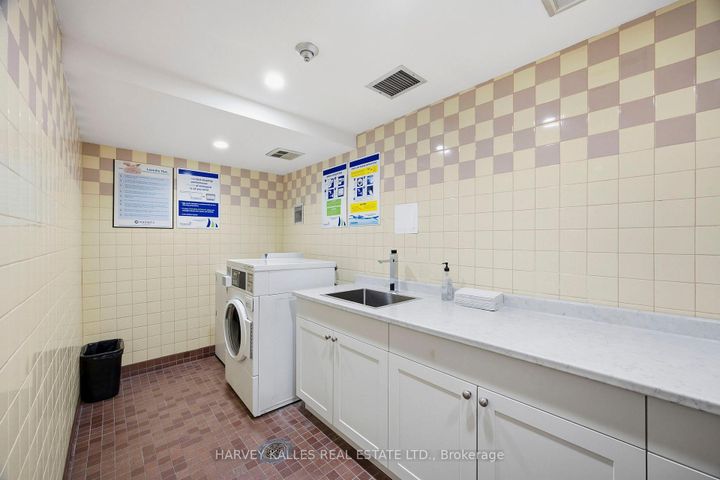 Photo 36 at 1004 - 15 Mcmurrich Street, Annex, Toronto