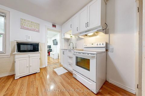 Photo 9 at 163 Olive Avenue, Central, Oshawa