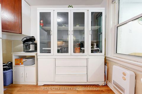 Photo 12 at 163 Olive Avenue, Central, Oshawa