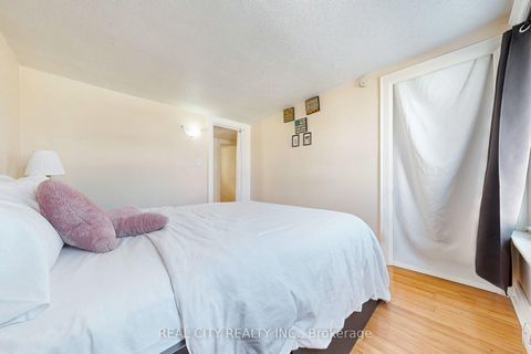 Photo 27 at 163 Olive Avenue, Central, Oshawa