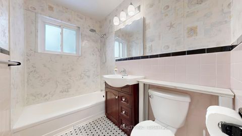 Photo 10 at 172 Sussex Street, Eastdale, Oshawa