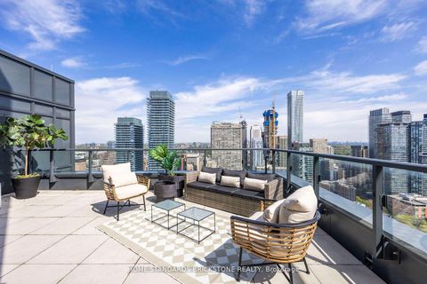 Photo 3 at 3907 - 955 Bay Street, Bay Street Corridor, Toronto