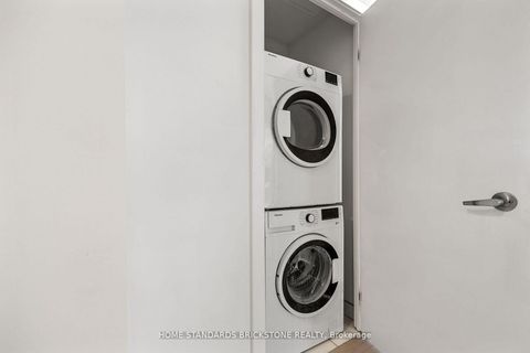 Photo 26 at 3907 - 955 Bay Street, Bay Street Corridor, Toronto