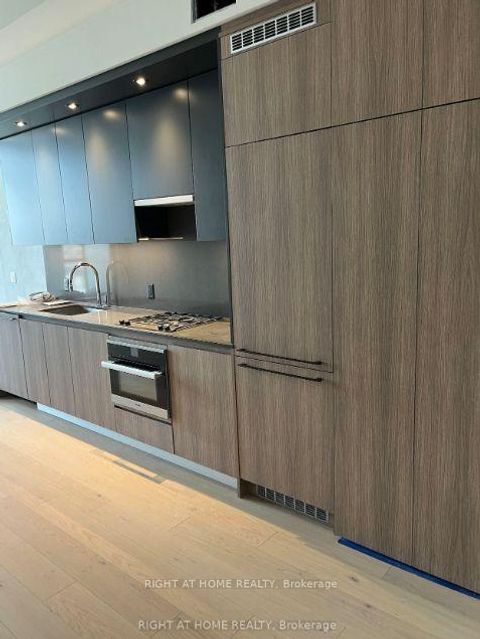 Photo 9 at 607 - 81 Wellesley Street E, Yonge Corridor, Toronto