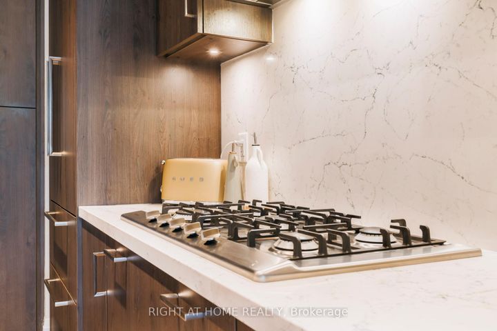 Photo 9 at 410 - 280 HOWLAND Avenue, Annex, Toronto