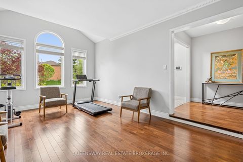 Photo 4 at 69 CITYVIEW Circle, Holly, Barrie