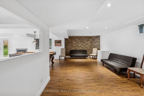 Photo 29 at 69 CITYVIEW Circle, Holly, Barrie