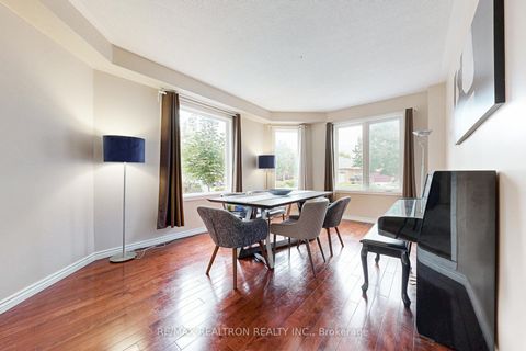 Photo 22 at 98 Charing Crescent, Aurora Highlands, Aurora