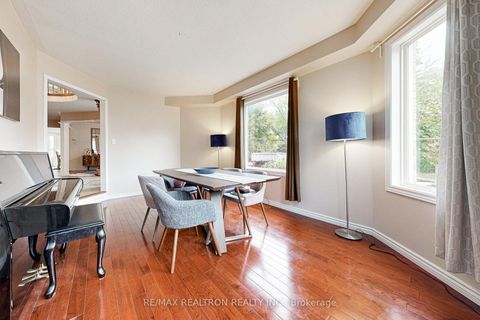 Photo 24 at 98 Charing Crescent, Aurora Highlands, Aurora