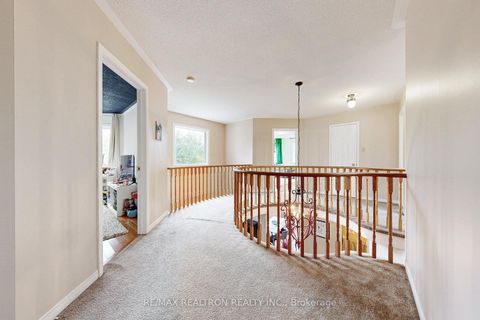 Photo 29 at 98 Charing Crescent, Aurora Highlands, Aurora