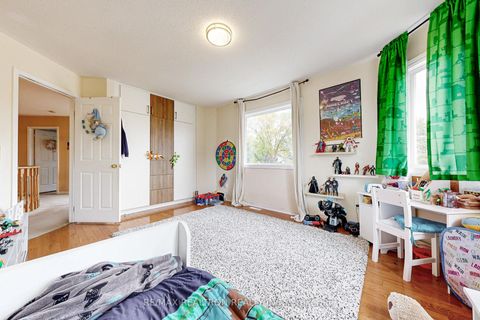 Photo 31 at 98 Charing Crescent, Aurora Highlands, Aurora