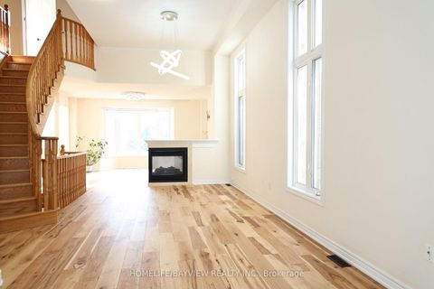 Photo 1 at 171 Maurier Boulevard, Patterson, Vaughan