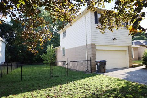 Photo 6 at 143 Munro Boulevard, Windfields, Toronto