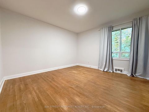 Photo 21 at 143 Munro Boulevard, Windfields, Toronto