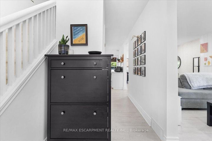 Photo 4 at 133 Frederick Avenue, Crown Point, Hamilton