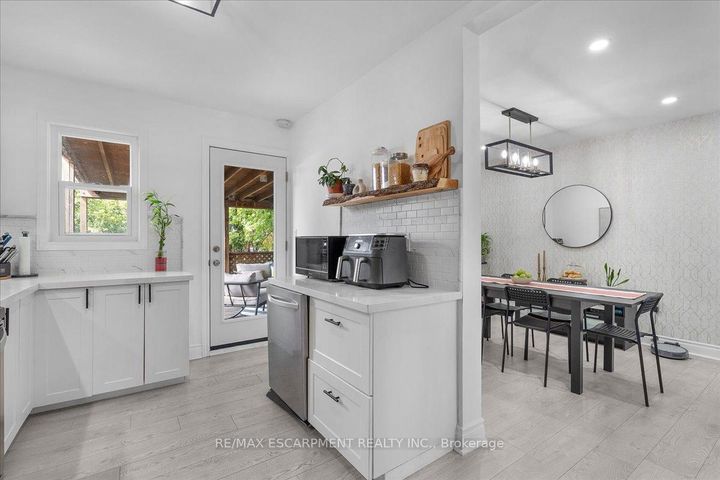 Photo 7 at 133 Frederick Avenue, Crown Point, Hamilton