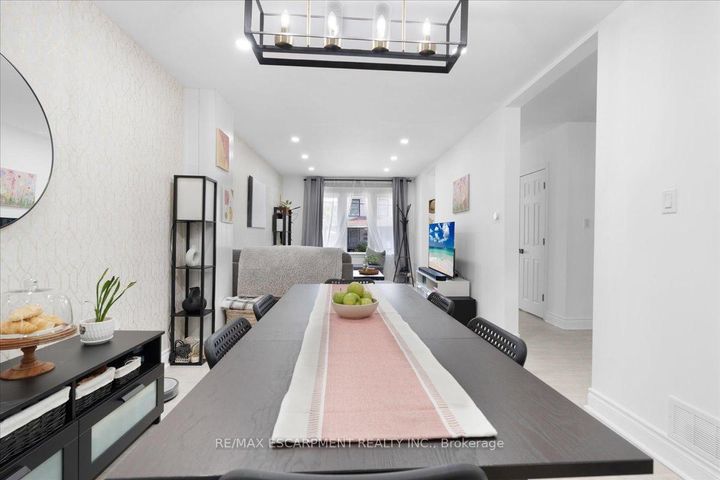 Photo 14 at 133 Frederick Avenue, Crown Point, Hamilton