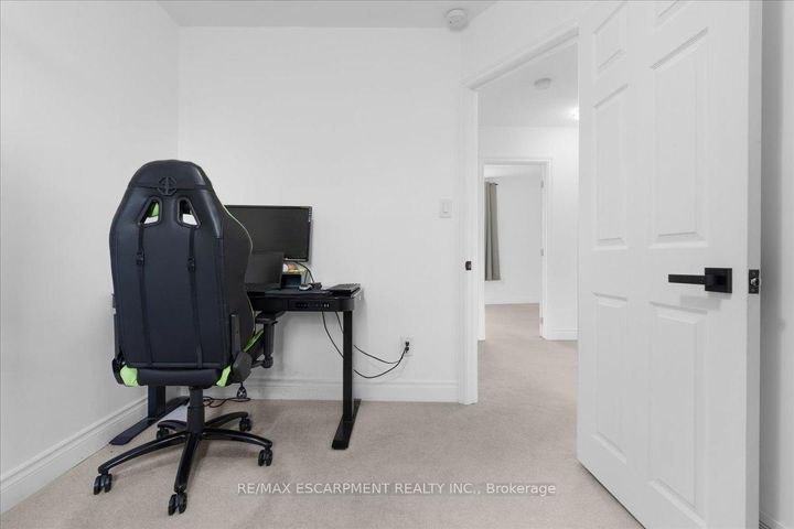 Photo 24 at 133 Frederick Avenue, Crown Point, Hamilton