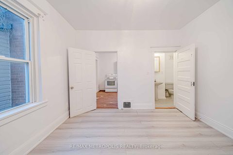 Photo 7 at 240 Division Street, O'Neill, Oshawa