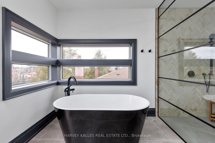 Photo 34 at 498 Roxton Road, Little Italy, Toronto