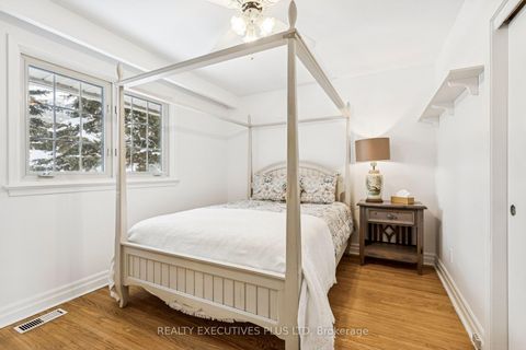 Photo 23 at 124 Applefield Drive, Bendale, Toronto