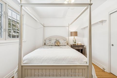 Photo 24 at 124 Applefield Drive, Bendale, Toronto