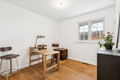 Photo 29 at 124 Applefield Drive, Bendale, Toronto