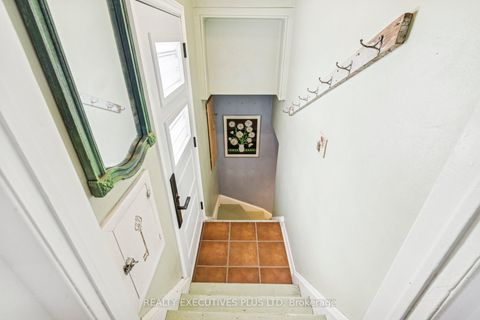 Photo 33 at 124 Applefield Drive, Bendale, Toronto