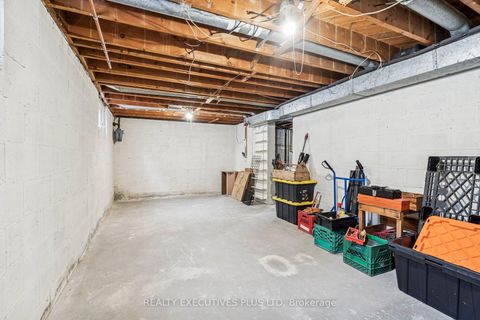 Photo 44 at 124 Applefield Drive, Bendale, Toronto