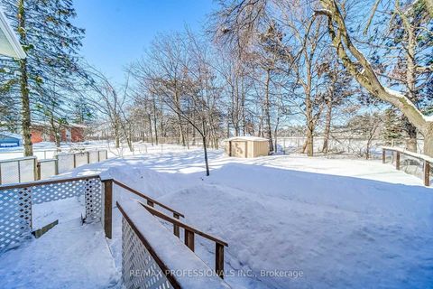 Photo 36 at 2 Agnes Street, Wellington, Barrie