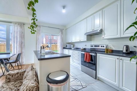 Photo 7 at 1195 Kettering Drive, Eastdale, Oshawa