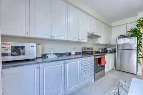 Photo 8 at 1195 Kettering Drive, Eastdale, Oshawa