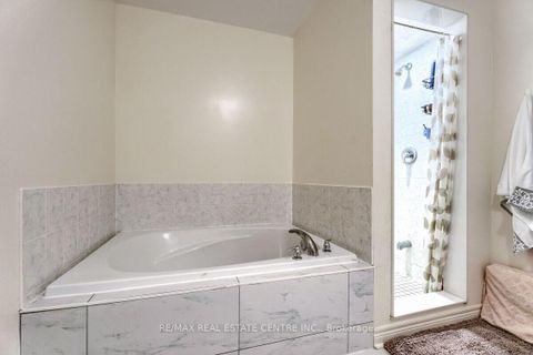 Photo 35 at 1195 Kettering Drive, Eastdale, Oshawa