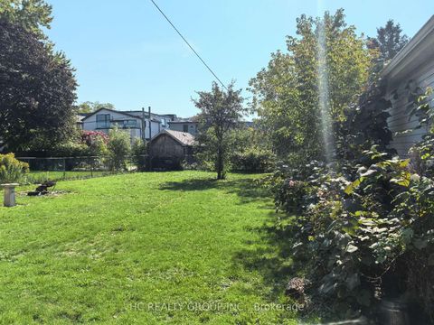 Photo 6 at 21 Norcross Road, Clanton Park, Toronto