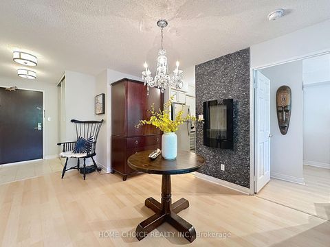 Photo 4 at 215 - 28 Empress Avenue, Willowdale East, Toronto