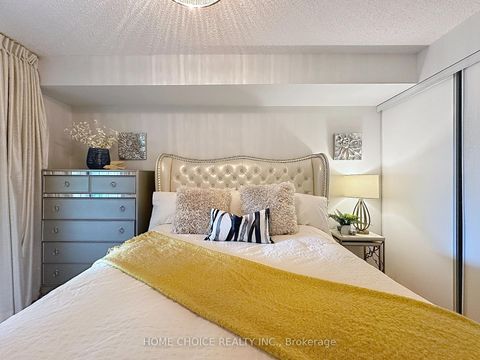 Photo 17 at 215 - 28 Empress Avenue, Willowdale East, Toronto