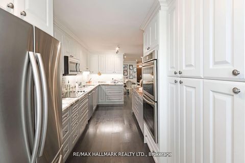 Photo 3 at 105 - 333 Clark Avenue, Yorkhill, Vaughan