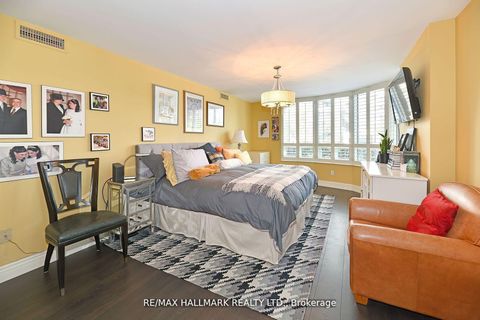 Photo 16 at 105 - 333 Clark Avenue, Yorkhill, Vaughan